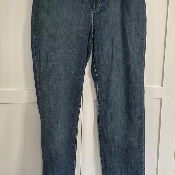 CHICOS SIZE 2.5 PLATINUM BLUE JEANS REGULAR DISTRESSED 12/14 NWT NEW - Picture 2 of 6